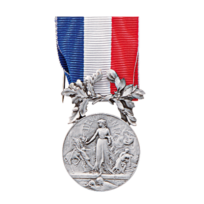 MÉDAILLE D’HONNEUR POUR ACTES DE COURAGE ET DÉVOUEMENT